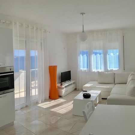 White Residence Apartament Sarandë Exteriör bild