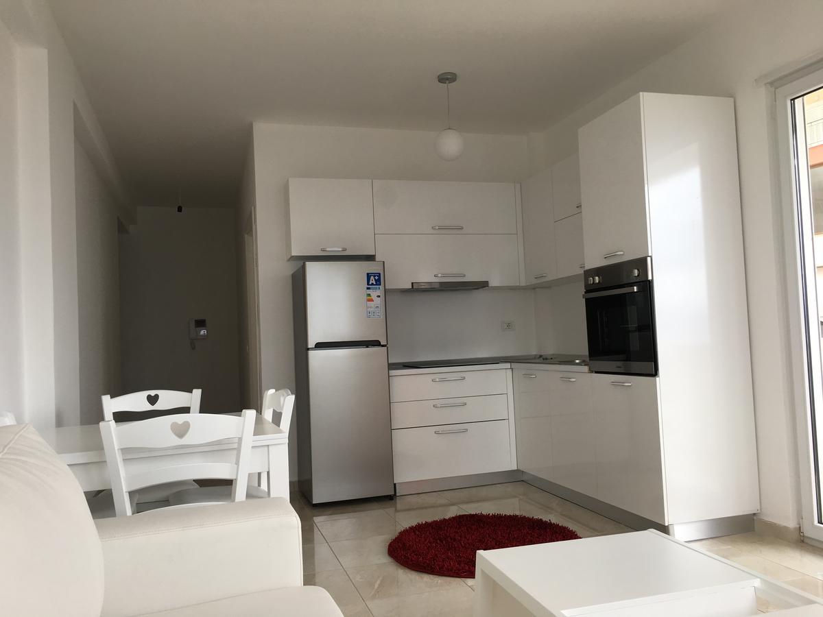 White Residence Apartament Sarandë Exteriör bild