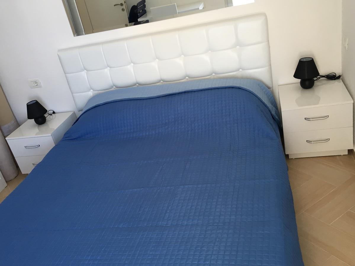 White Residence Apartament Sarandë Exteriör bild