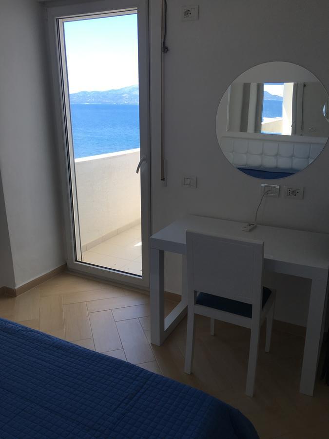 White Residence Apartament Sarandë Exteriör bild